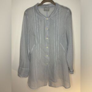 Heidi Ost EUC blue/white striped pleated button down dress shirt Size Small